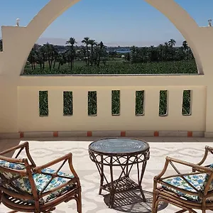 Guest house Elsanosy Family -, Luxor